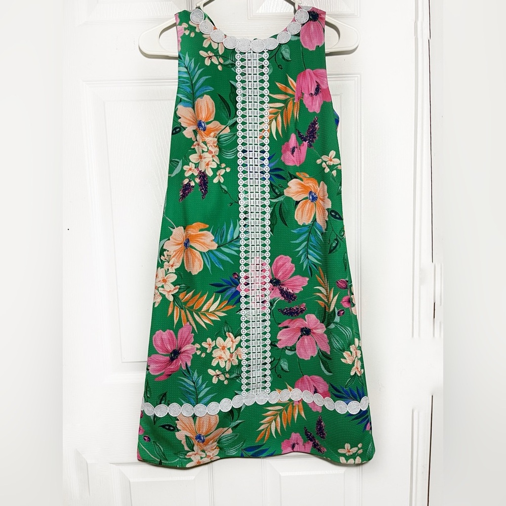 Eliza J Green Floral Shift Dress Whi Lace Sleeveless, Zipper Back Sz 2